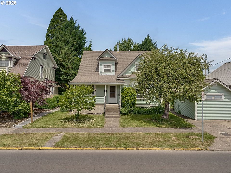 1st image of 715 NE 5th St