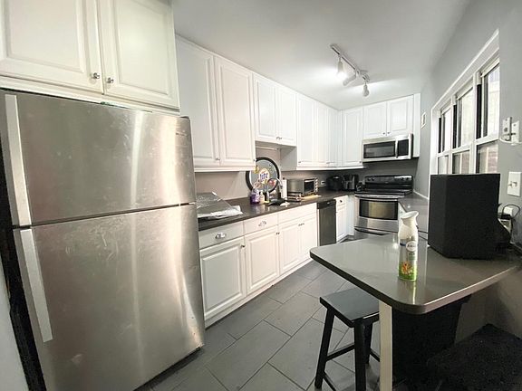 2nd image of 1451 N North Park Ave APT B