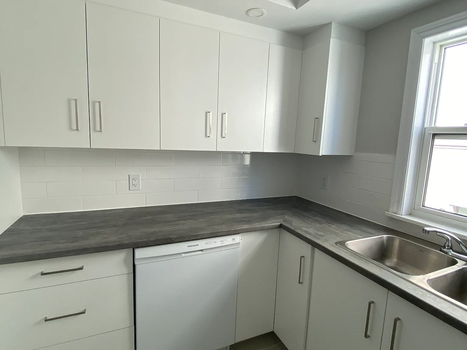 53 Melrose Avenue Halifax — Photo 3