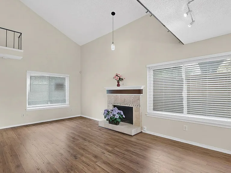 14151 Montfort Dr #367 — Photo 3