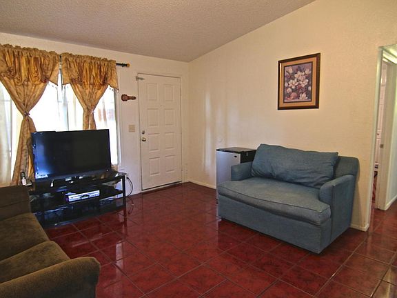 4th image of 3646 N 69th Ave Unit 9