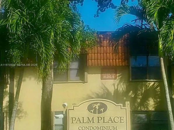 10076 NW 6th St #201, Pembroke Pines, FL 33024