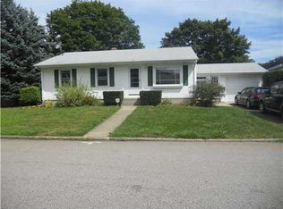 294 Burnside Ave, Riverside, RI 02915