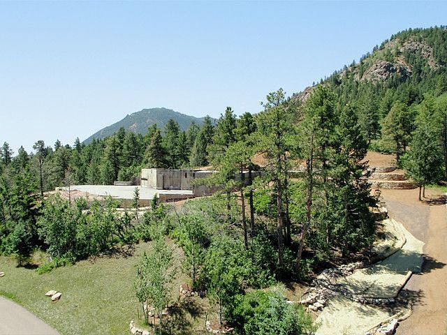 2nd image of 2855 Stratton Forest Hts
