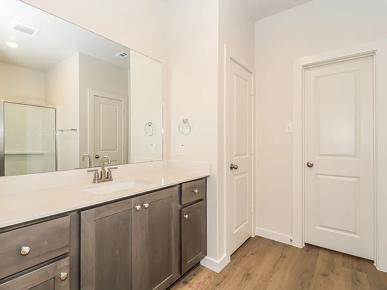 1505 Woodwinds Dr — Photo 13