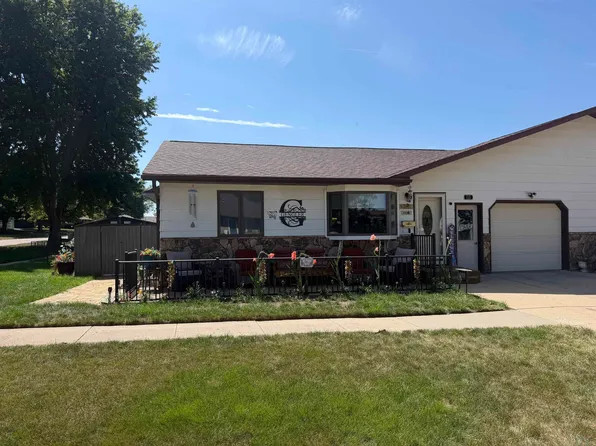 115 W 5th St, Remsen, IA 51050