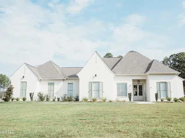 205 Lost Oak Ln, Brandon, MS 39047