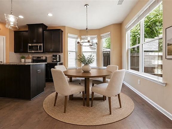 5th image of 4037 Fireoak Dr