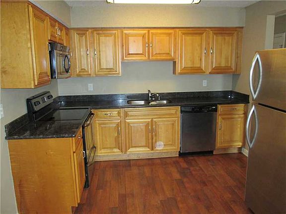 5th image of 2948 Lorraine Ct