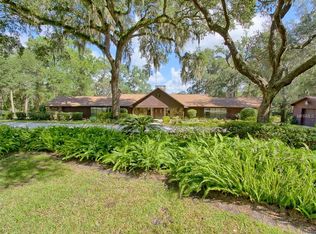 2931 Sunnyside Rd, Lady Lake, FL 32159