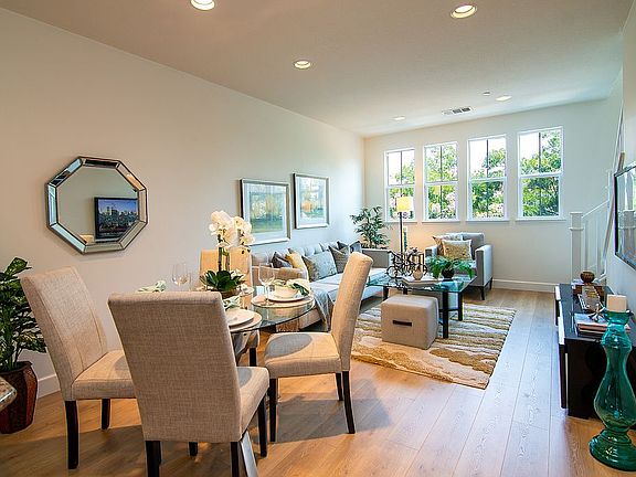5th image of 1581 Shore Pl Unit 4