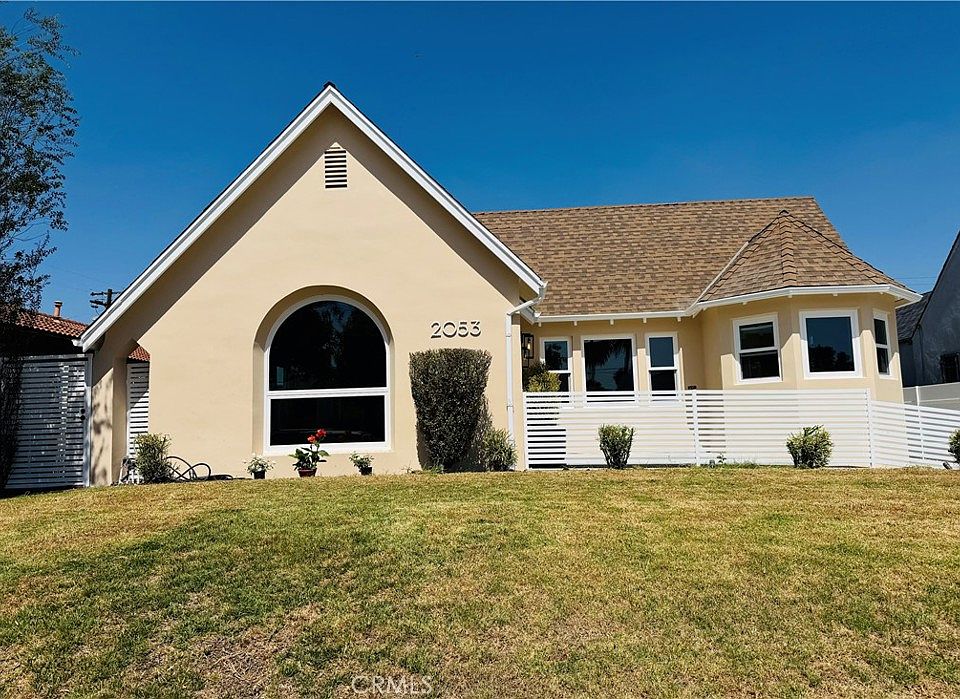1st image of 2053 W 75th St