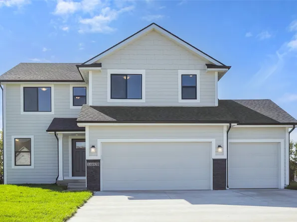 14608 N Valley Dr, Urbandale, IA 50323