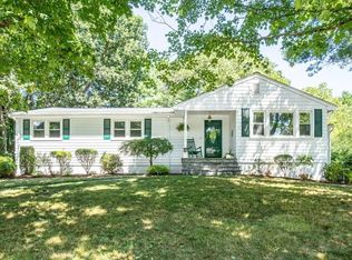 9 Wildwood Dr, Medfield, MA 02052
