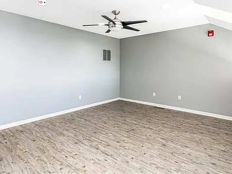 1097 Foxboro #31 — Photo 21