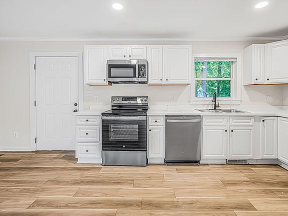 2nd image of 221 Howell St #300A