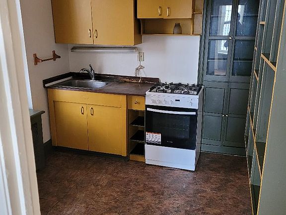 4th image of 2316 Poplar St #1