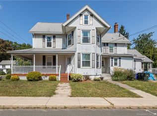 31 Chestnut St, Windsor Locks, CT 06096