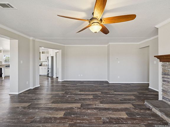 3rd image of 12652 Bernhardt