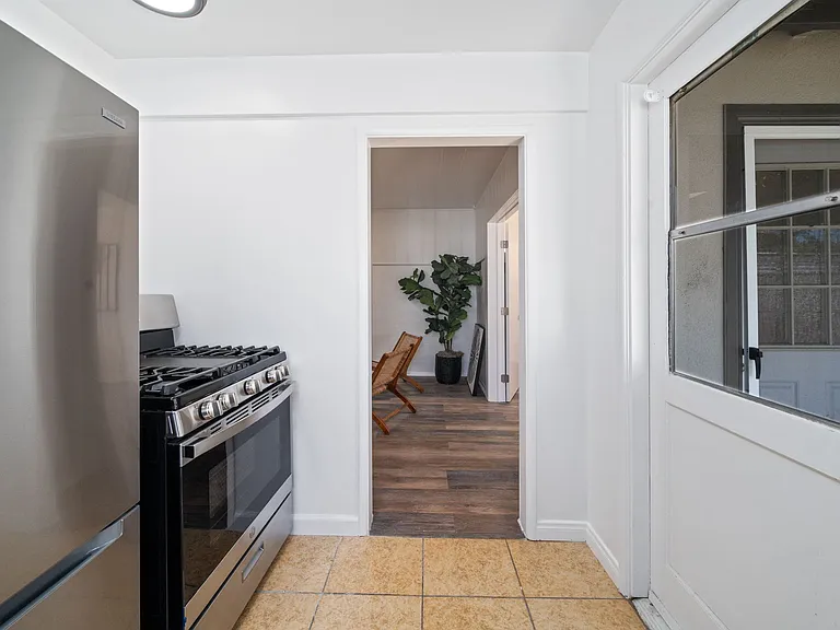4110 E Vermont St #1/2 — Photo 6