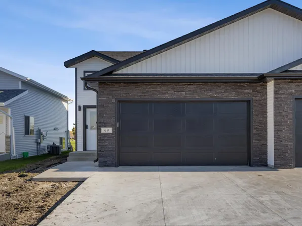 69 Cedar Dr, Mapleton, ND 58059