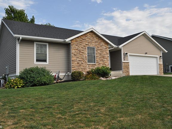 2nd image of 625 Field Crest Dr