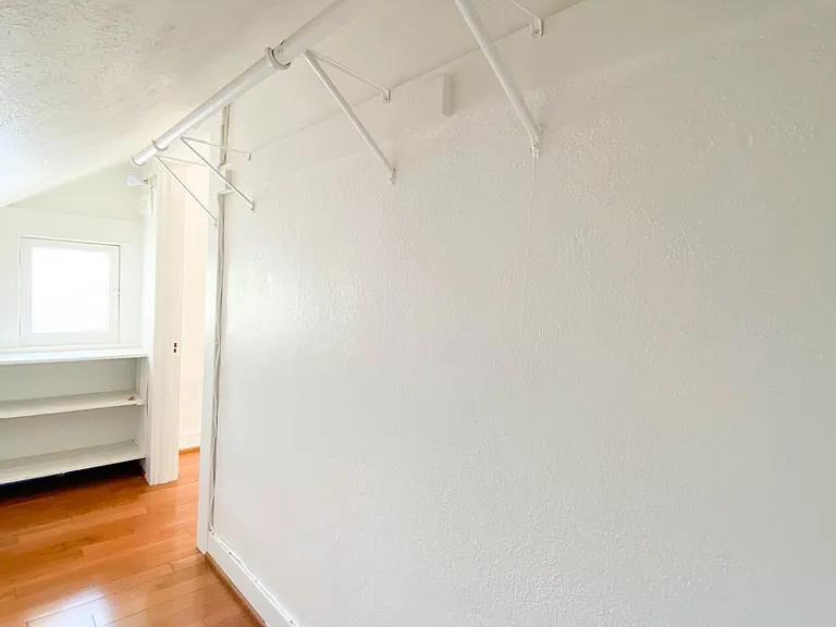 709 N Electric Ave — Photo 23