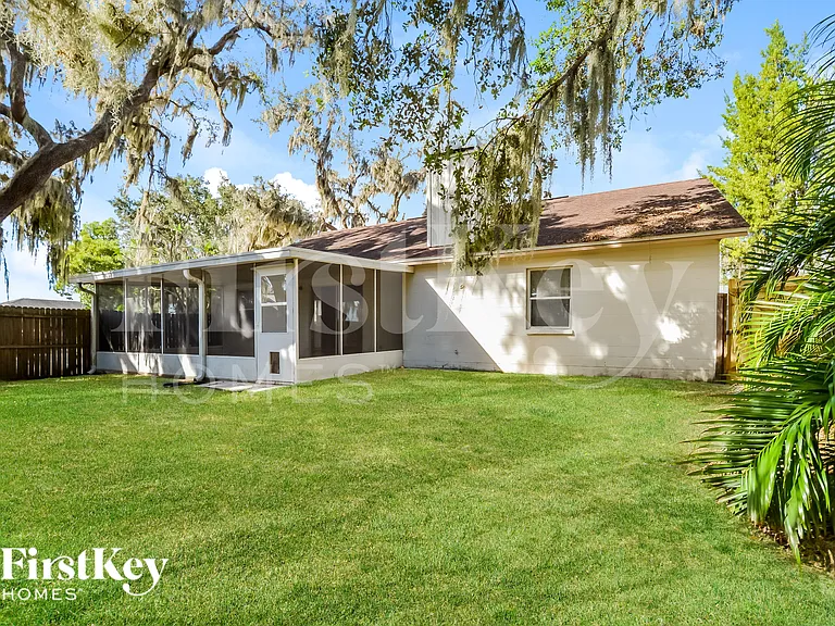 3414 Cove Ct W — Photo 16