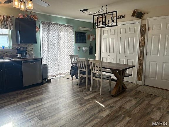 4th image of 83 Swaying Pine Ln
