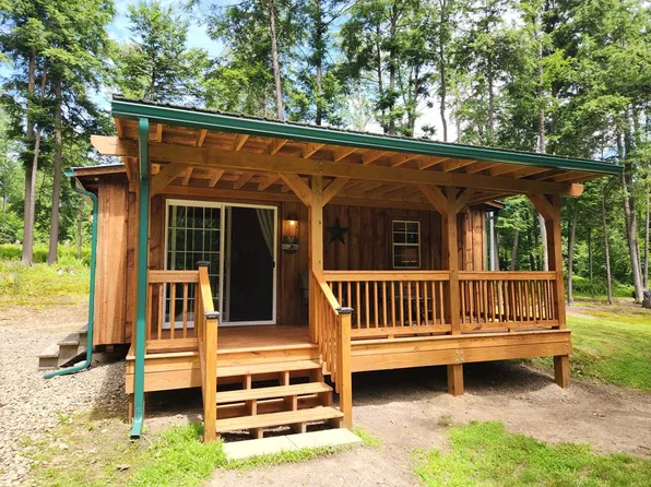 10551 Pleasant Dr, Warren, PA 16365