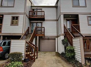 138 Mill Point Dr, Hampton, VA 23669