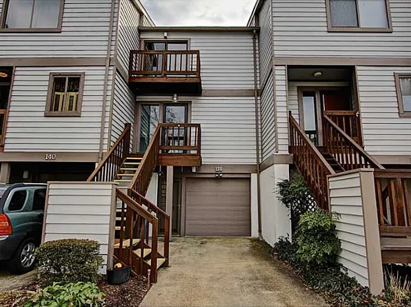 138 Mill Point Dr, Hampton, VA 23669