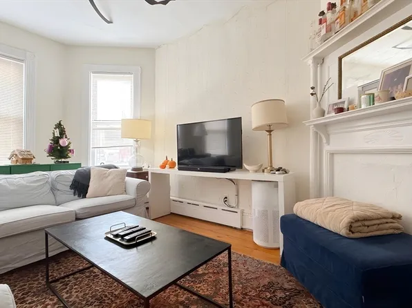 26 Darling St #2, Boston, MA 02120