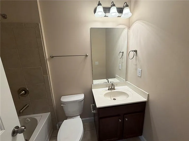 4525 Highfield Dr — Photo 26