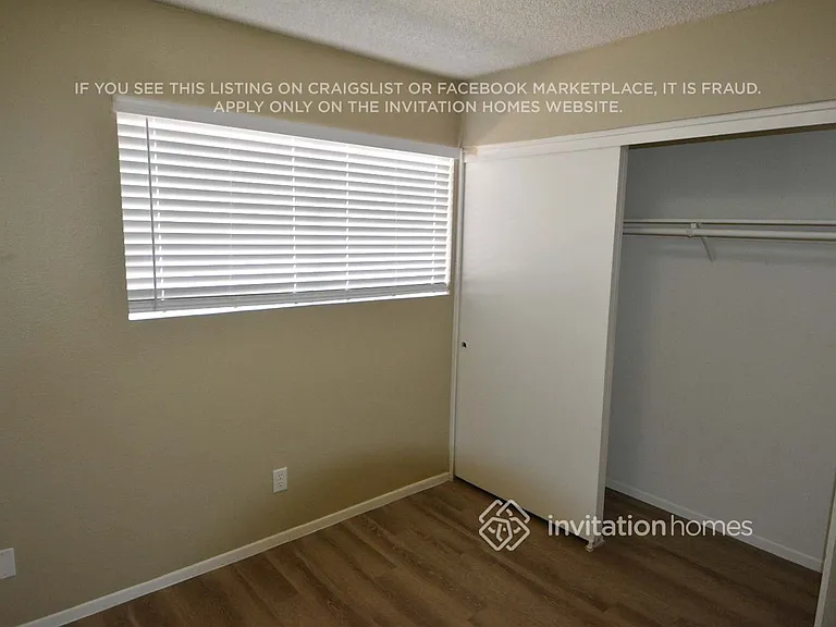 2301 W Waltann Ln — Photo 15