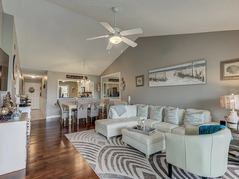 760 Augusta Blvd #D204 — Photo 2