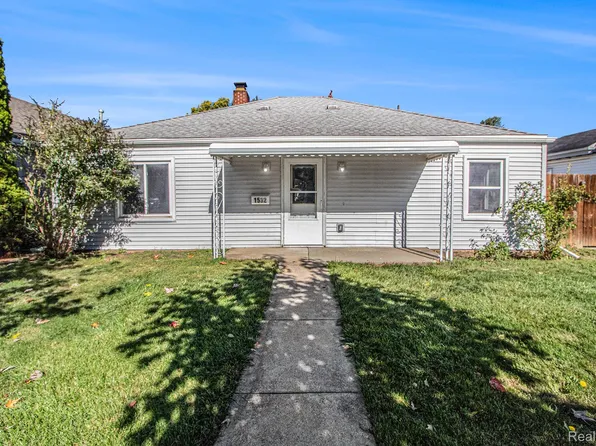 1532 Buckingham Ave, Lincoln Park, MI 48146