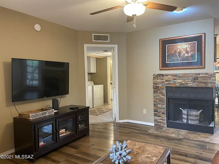 6655 N Canyon Crest Dr #1107 — Photo 10