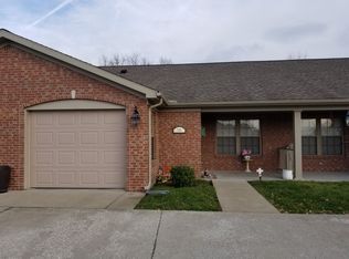 709 Riverstone Ct, Evansville, IN 47720