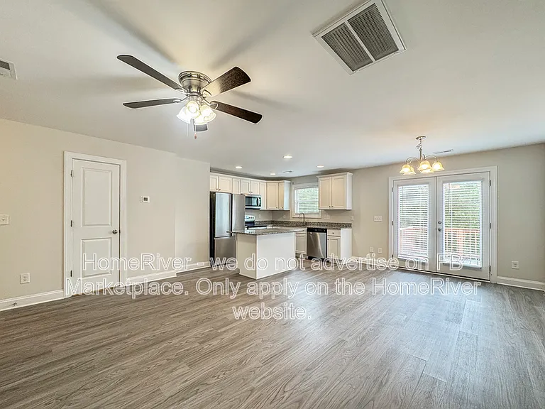 302 Beaumont Cir — Photo 3