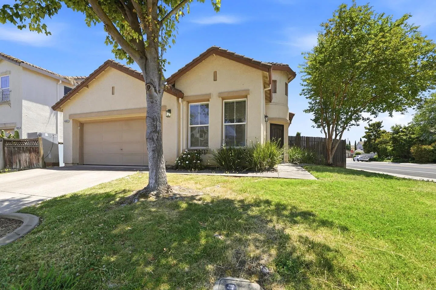 4 bed, 1712 sqft, $2,900 — Photo 3