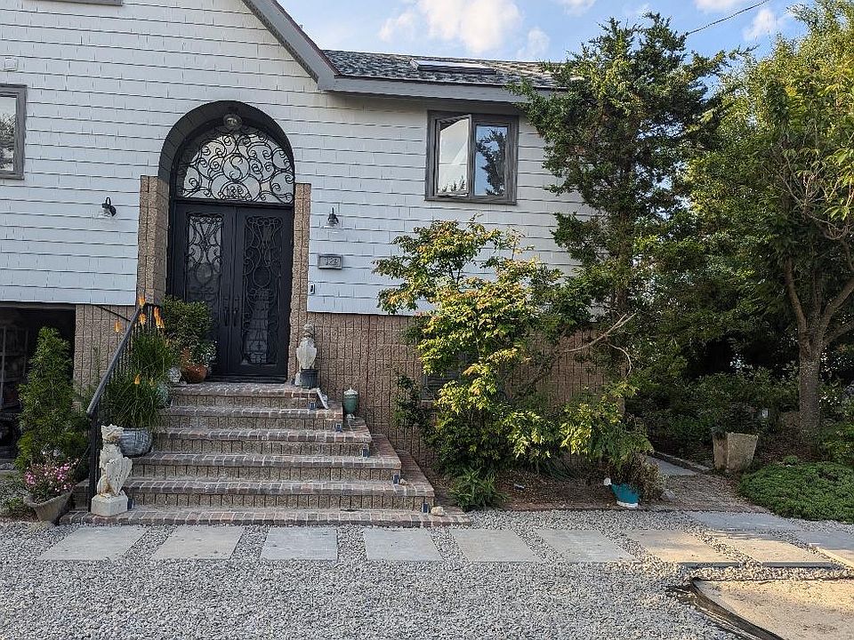 Driveway entrance