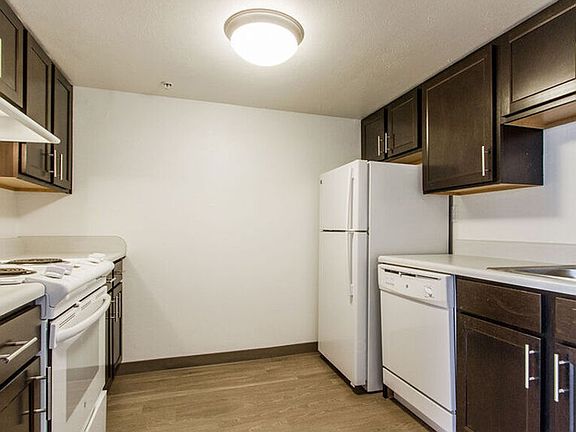 4th image of 4990 Osage Dr #11A6