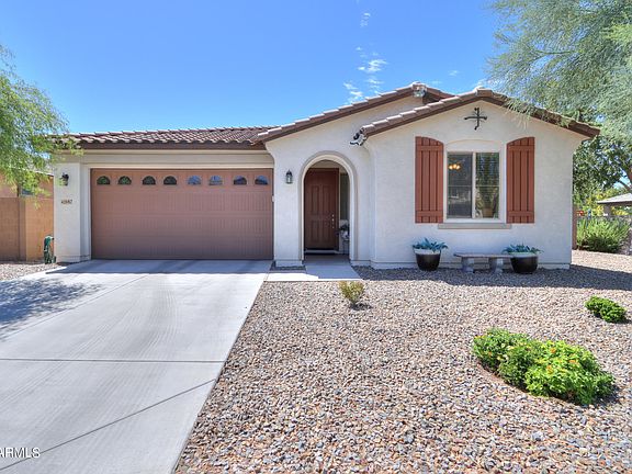 3rd image of 42087 W SOMERSET Drive