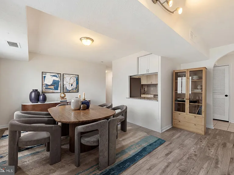 5340 Holmes Run Pkwy #704 — Photo 12