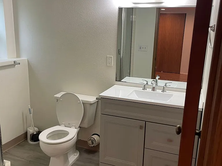 5302 9th Ave NE #2 — Photo 31