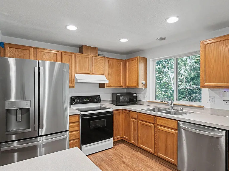 22530 Bluewater Dr SE — Photo 9