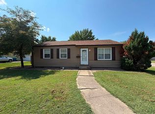 1311 Johnson Ln, Springfield, IL 62702