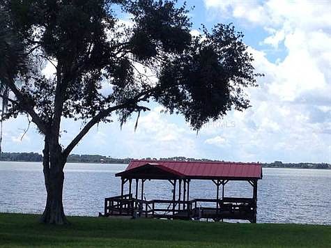 2nd image of 1891 Lakeshore Dr