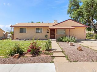 53 Macnaughton Rd, Pueblo, CO 81001